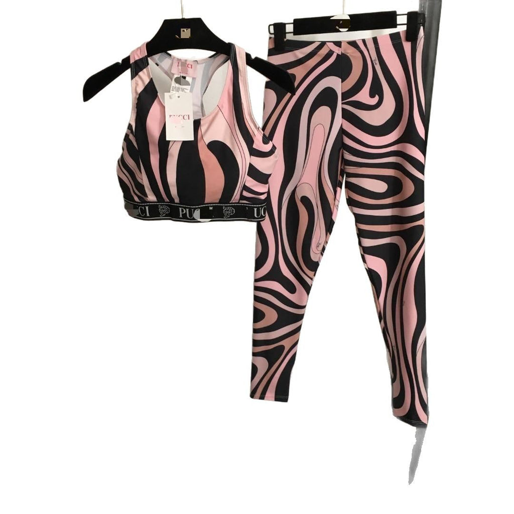 yoga sport suit

 Three       3D    Bret    Home