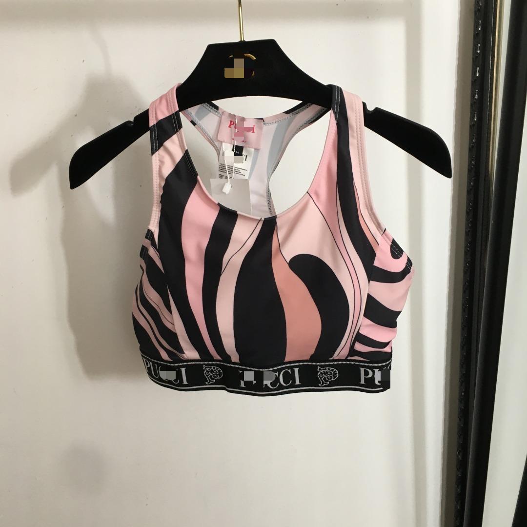 yoga sport suit

 Three       3D    Bret    Home