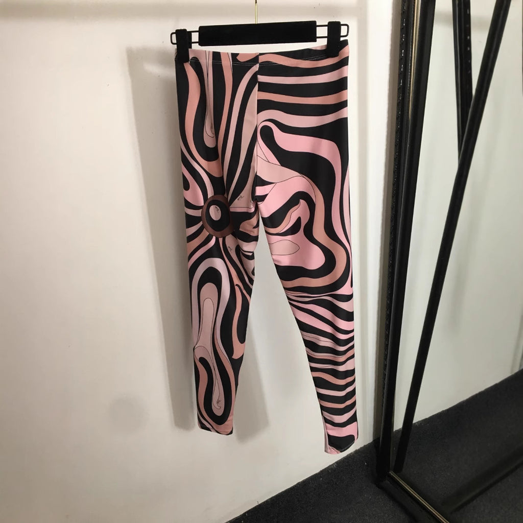 yoga sport suit

 Three       3D    Bret    Home